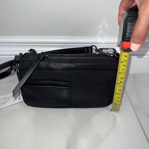 Calvin Klein Crossbody Bag - Picture 3 of 7